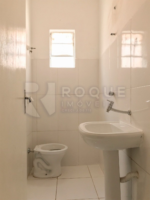 Casa Residencial para aluguel no bairro Jardim Nova Itália: WC