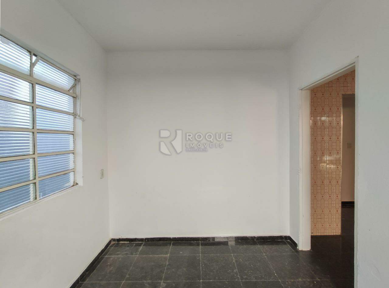 Casa Residencial para aluguel no bairro Jardim Bandeirantes: Área de serviço