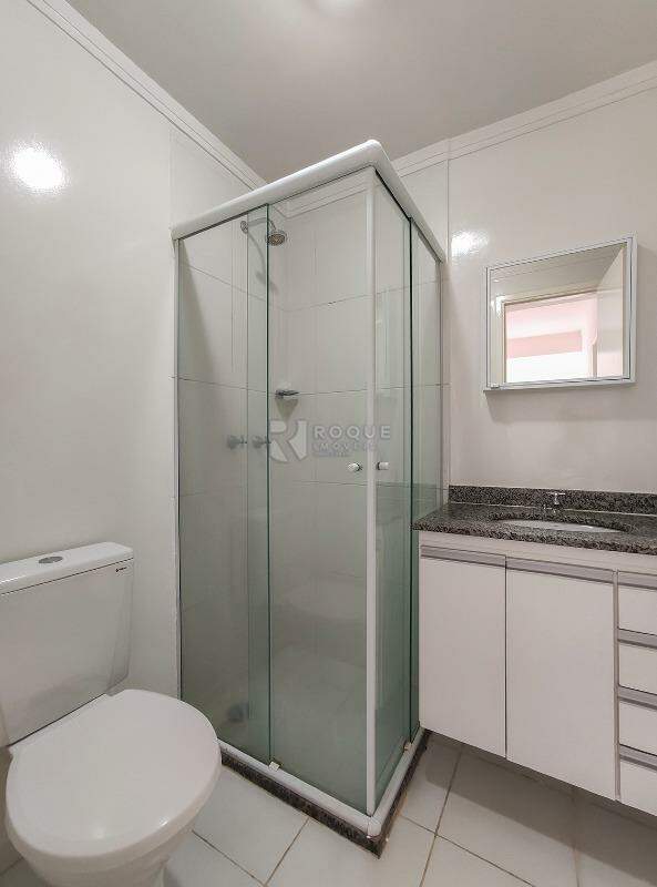 Apartamento para aluguel no bairro Jardim Esmeralda: WC social 