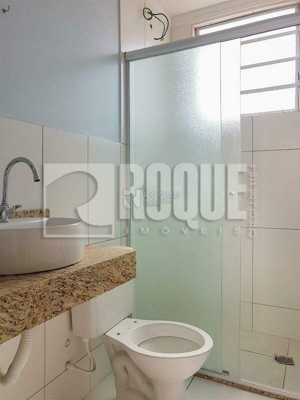 Apartamento para aluguel no bairro Jardim Colina Verde: WC