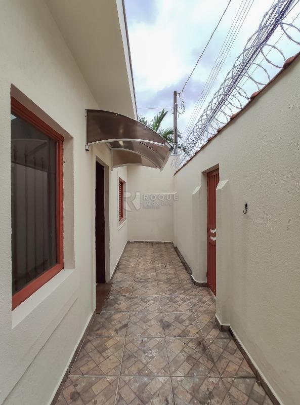 Casa Residencial para aluguel no bairro Centro: Frente 