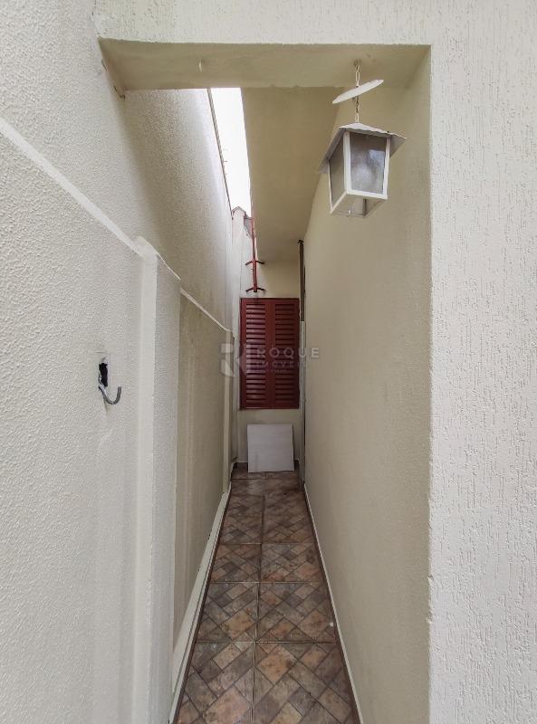 Casa Residencial para aluguel no bairro Centro: Corredor 