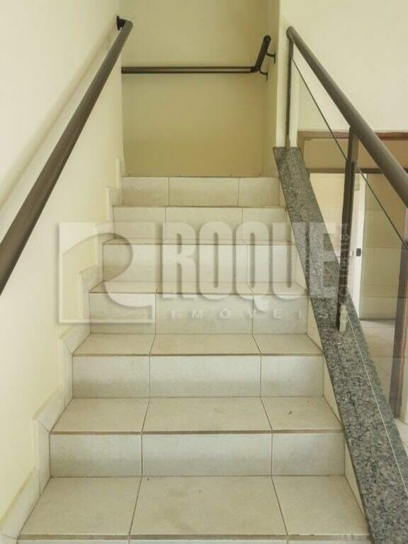 Casa Residencial para aluguel no bairro Vila Cristovam: 