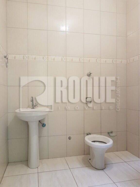 Casa Residencial para aluguel no bairro Vila Cristovam: 