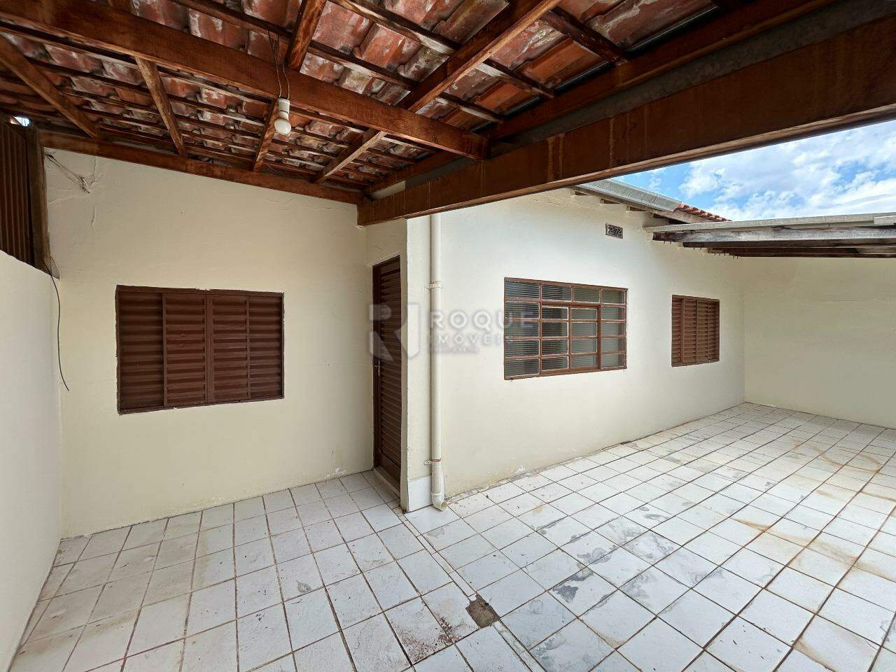 Casa Residencial para aluguel no bairro Jardim Morro Azul: Frente 