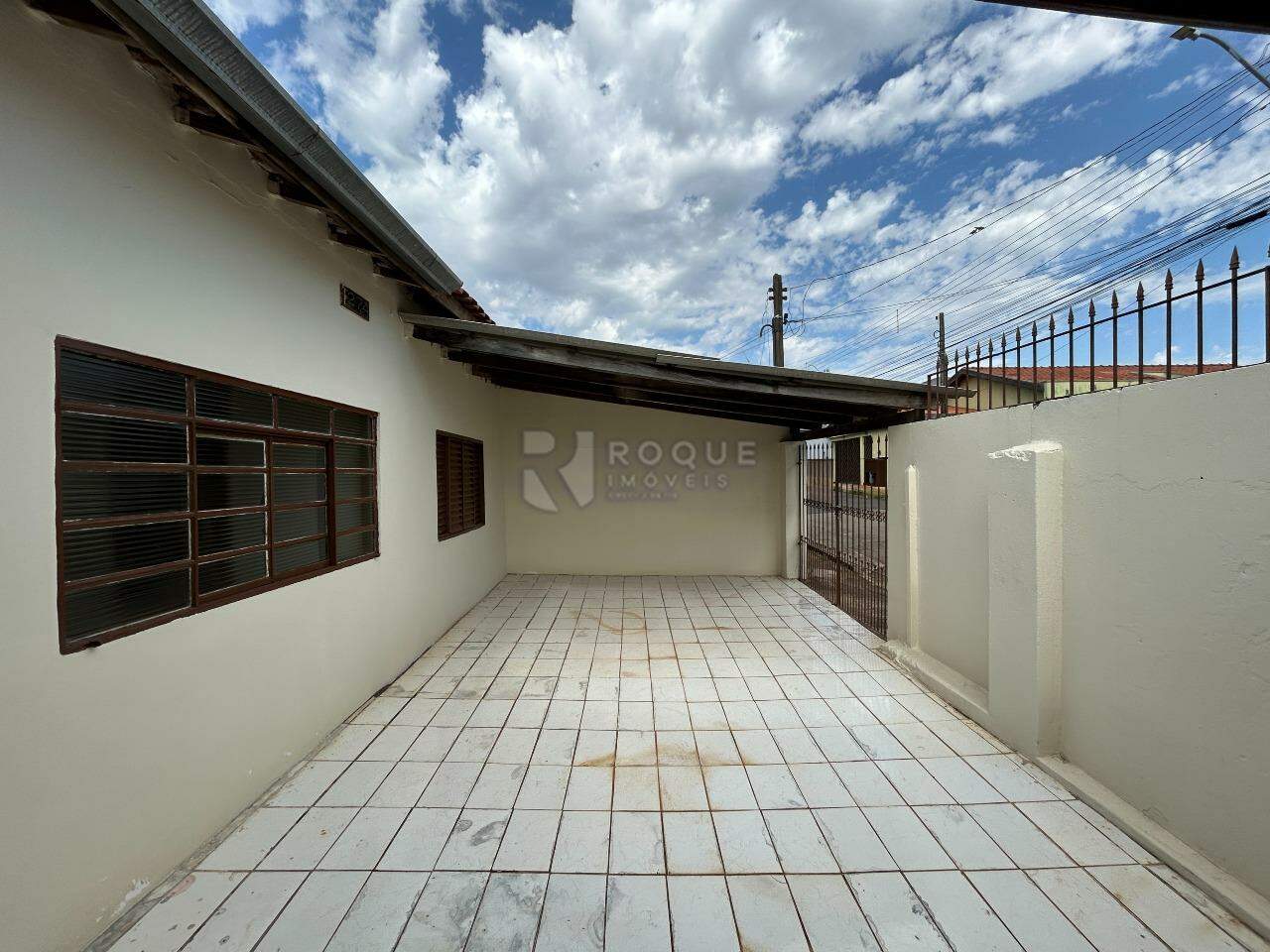 Casa Residencial para aluguel no bairro Jardim Morro Azul: Frente 