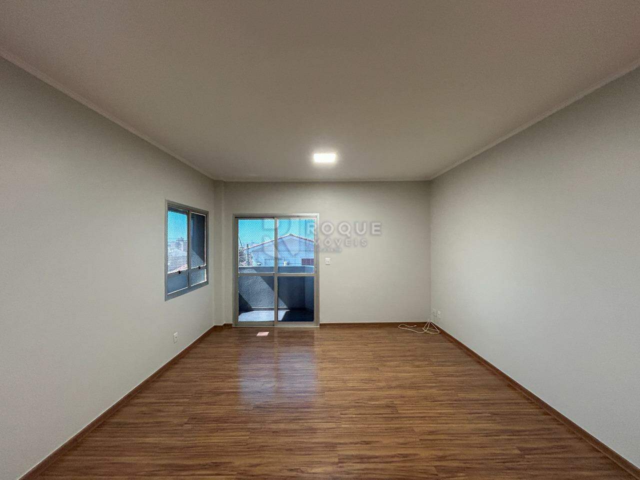 Apartamento para aluguel no bairro Centro: Sala 