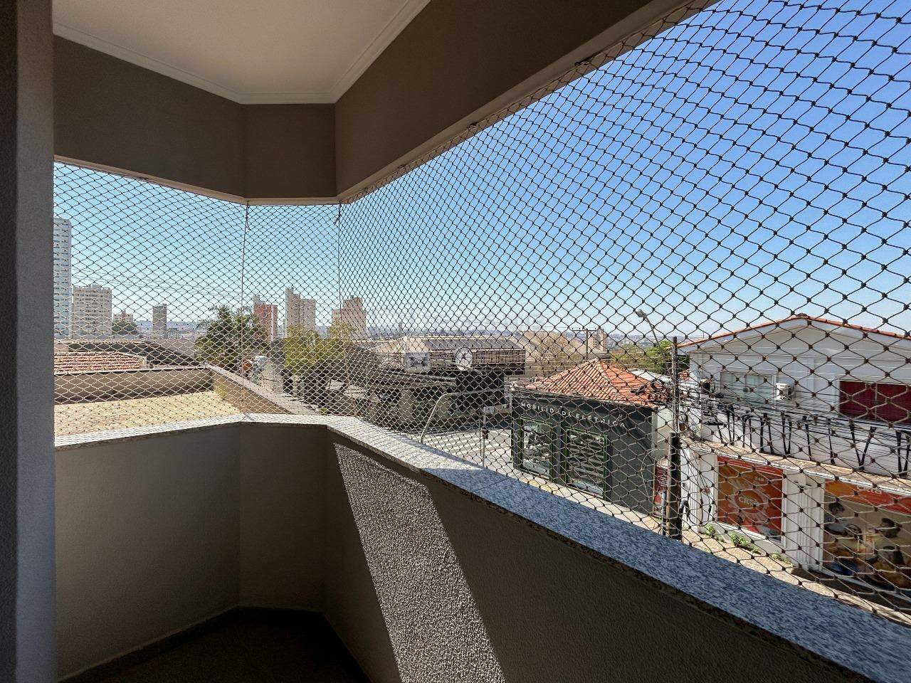 Apartamento para aluguel no bairro Centro: Sacada