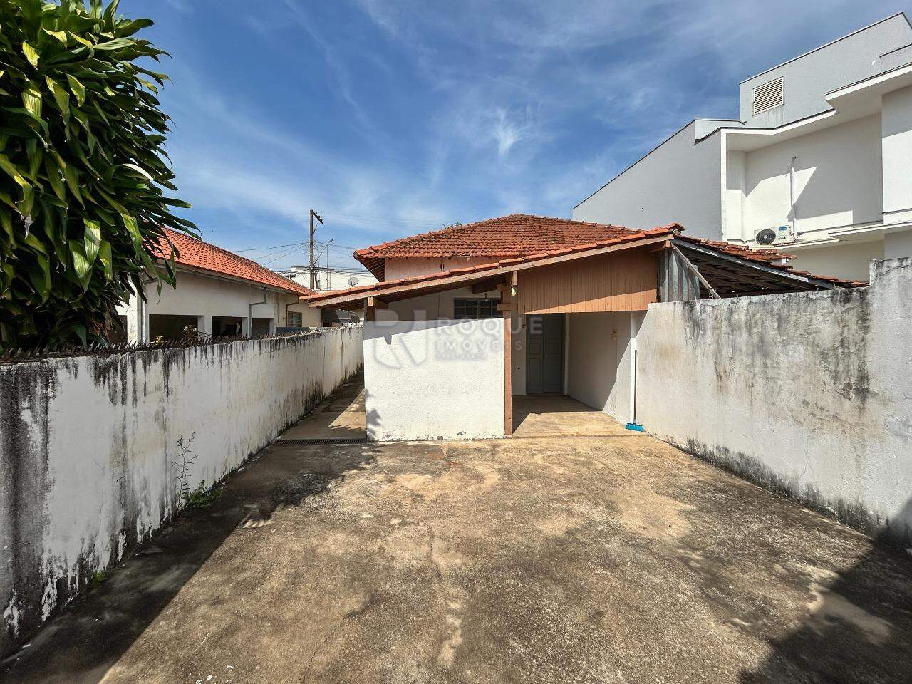 Casa Residencial para aluguel no bairro Vila São João: Fundo