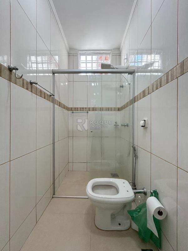 Casa Residencial para aluguel no bairro Jardim das Laranjeiras: WC suíte