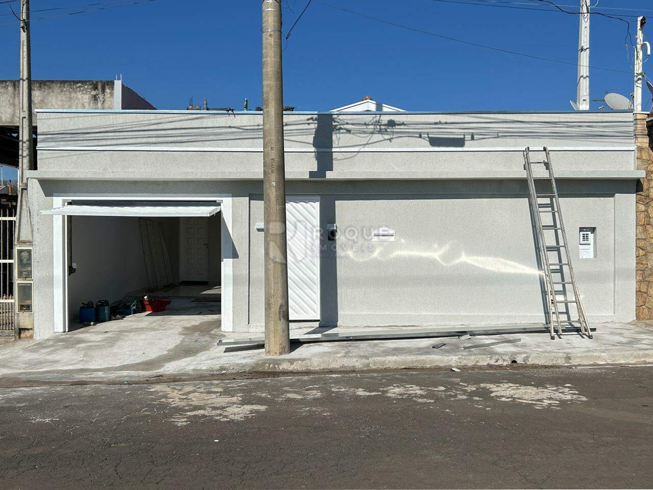 Casa Residencial para aluguel no bairro Jardim das Laranjeiras: Fachada 