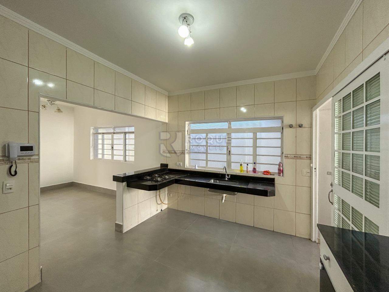 Casa Residencial para aluguel no bairro Jardim das Laranjeiras: Cozinha