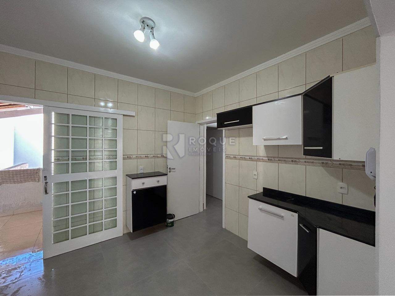 Casa Residencial para aluguel no bairro Jardim das Laranjeiras: Cozinha