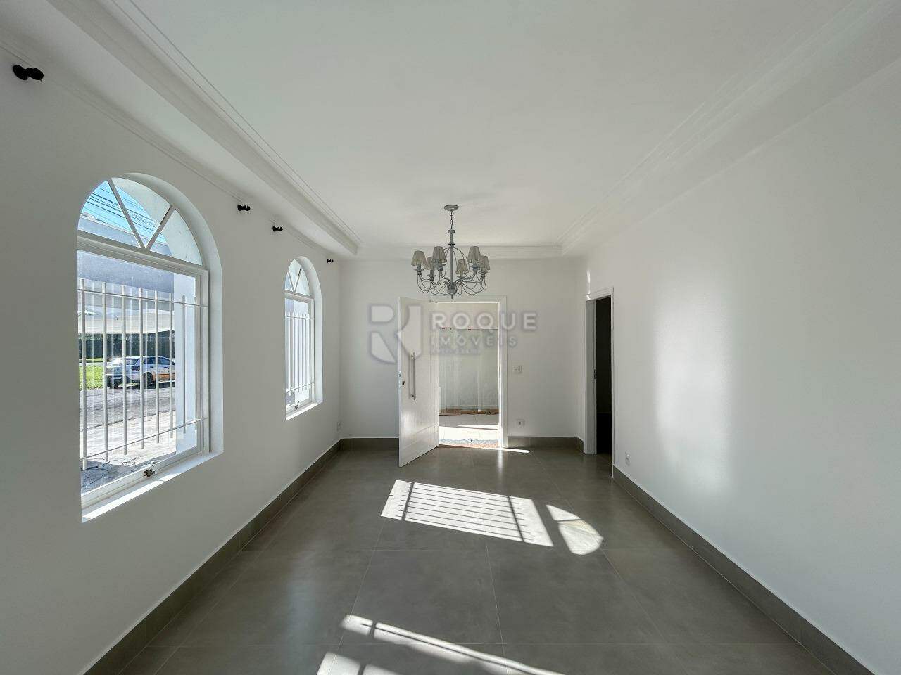 Casa Residencial para aluguel no bairro Jardim das Laranjeiras: Sala
