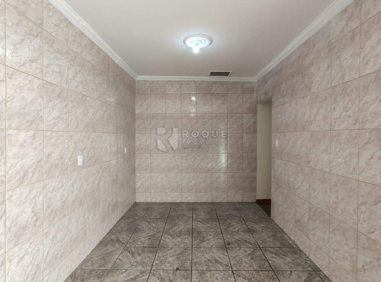 Casa Residencial para aluguel no bairro Jardim São Lourenço: Cozinha 