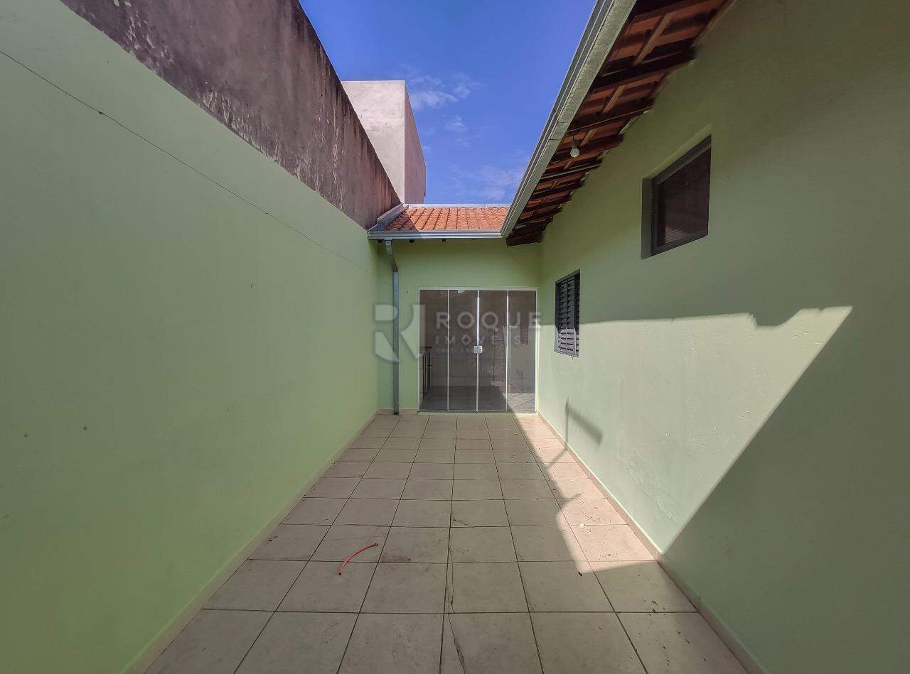 Casa Residencial para aluguel no bairro Jardim São Lourenço: Corredor 