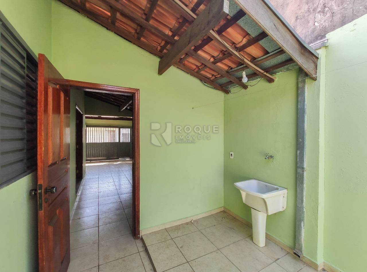Casa Residencial para aluguel no bairro Jardim São Lourenço: Área de serviço 