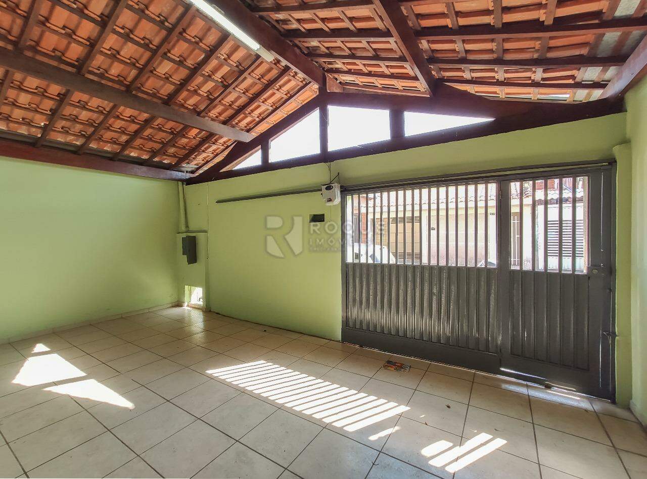 Casa Residencial para aluguel no bairro Jardim São Lourenço: Garagem 