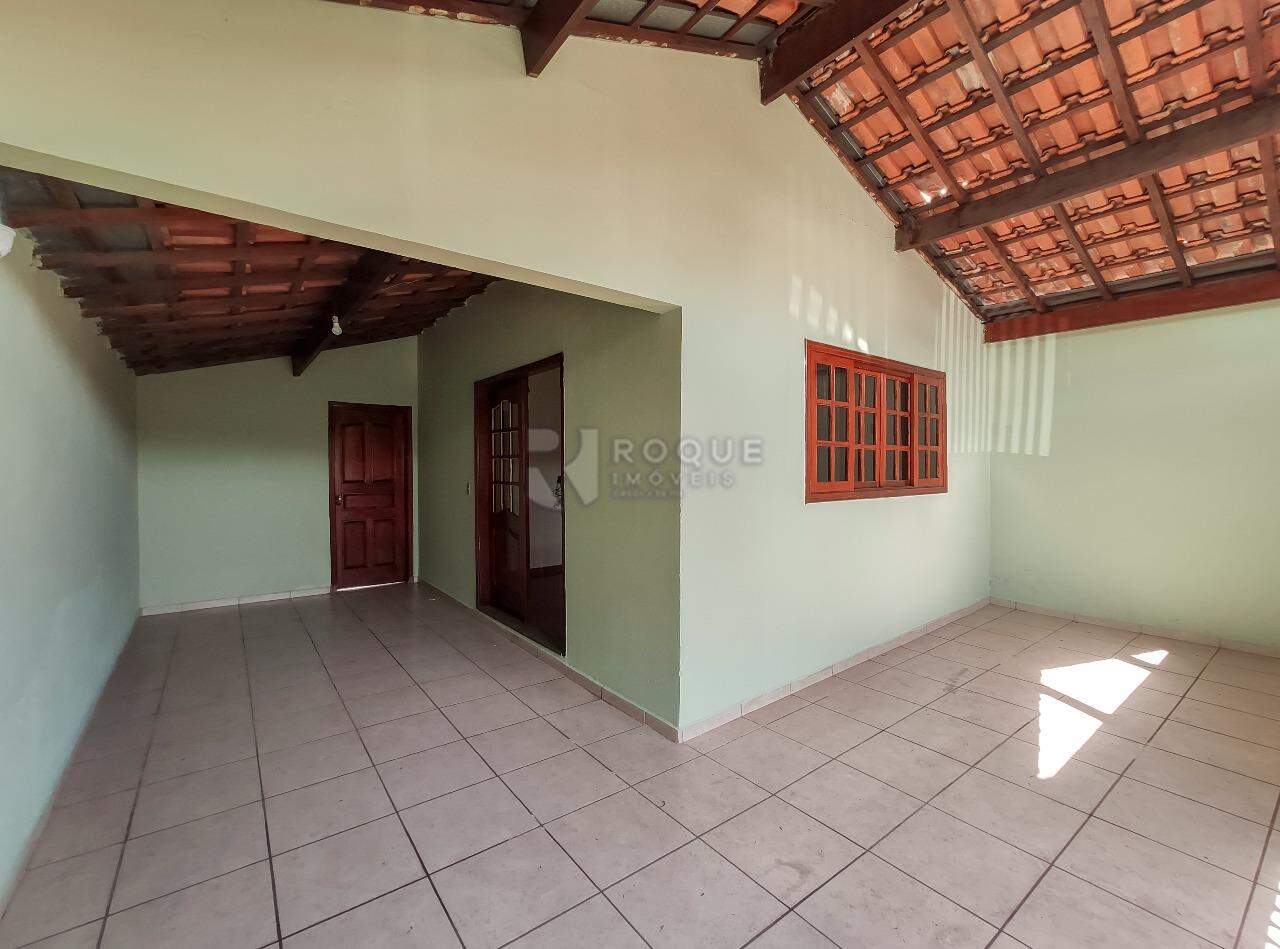 Casa Residencial para aluguel no bairro Jardim São Lourenço: Garagem 