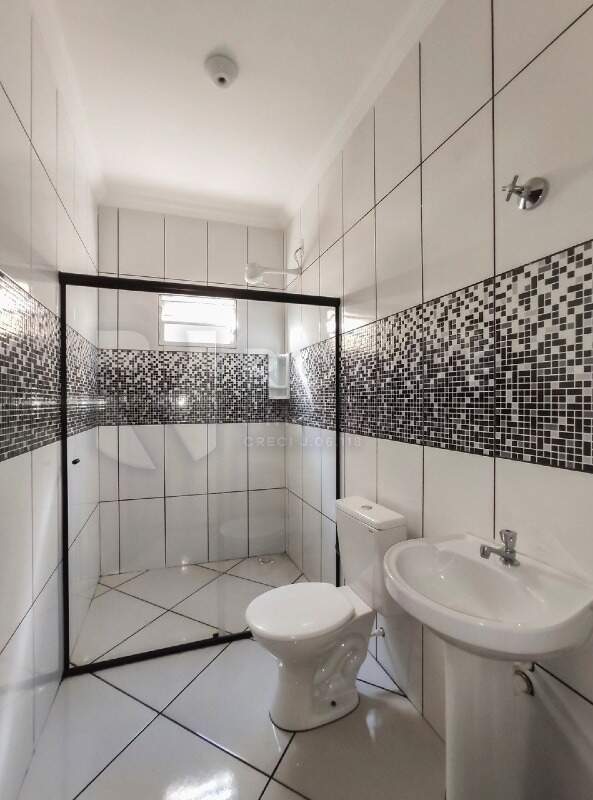 Casa Residencial para aluguel no bairro Jardim Ouro Verde: WC 