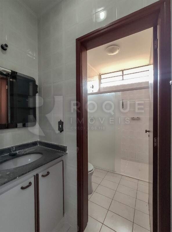 Casa Residencial para aluguel no bairro Parque Residencial Stahlberg: Lavabo