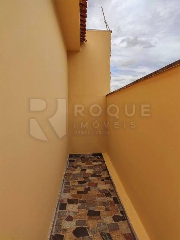 Casa Residencial para aluguel no bairro Parque Residencial Stahlberg: Corredor 2