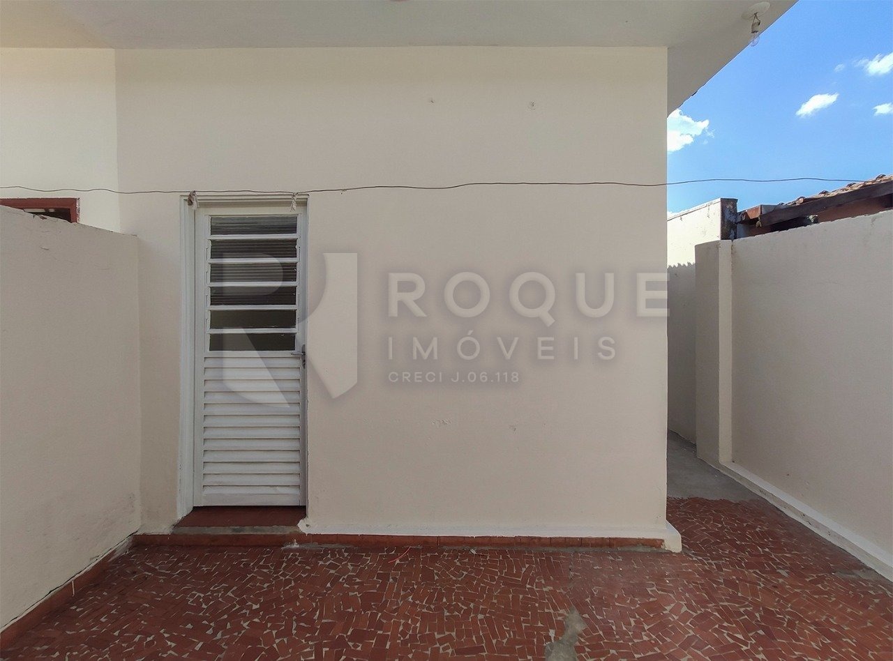 Casa Residencial para aluguel no bairro Vila São João: Fundo 