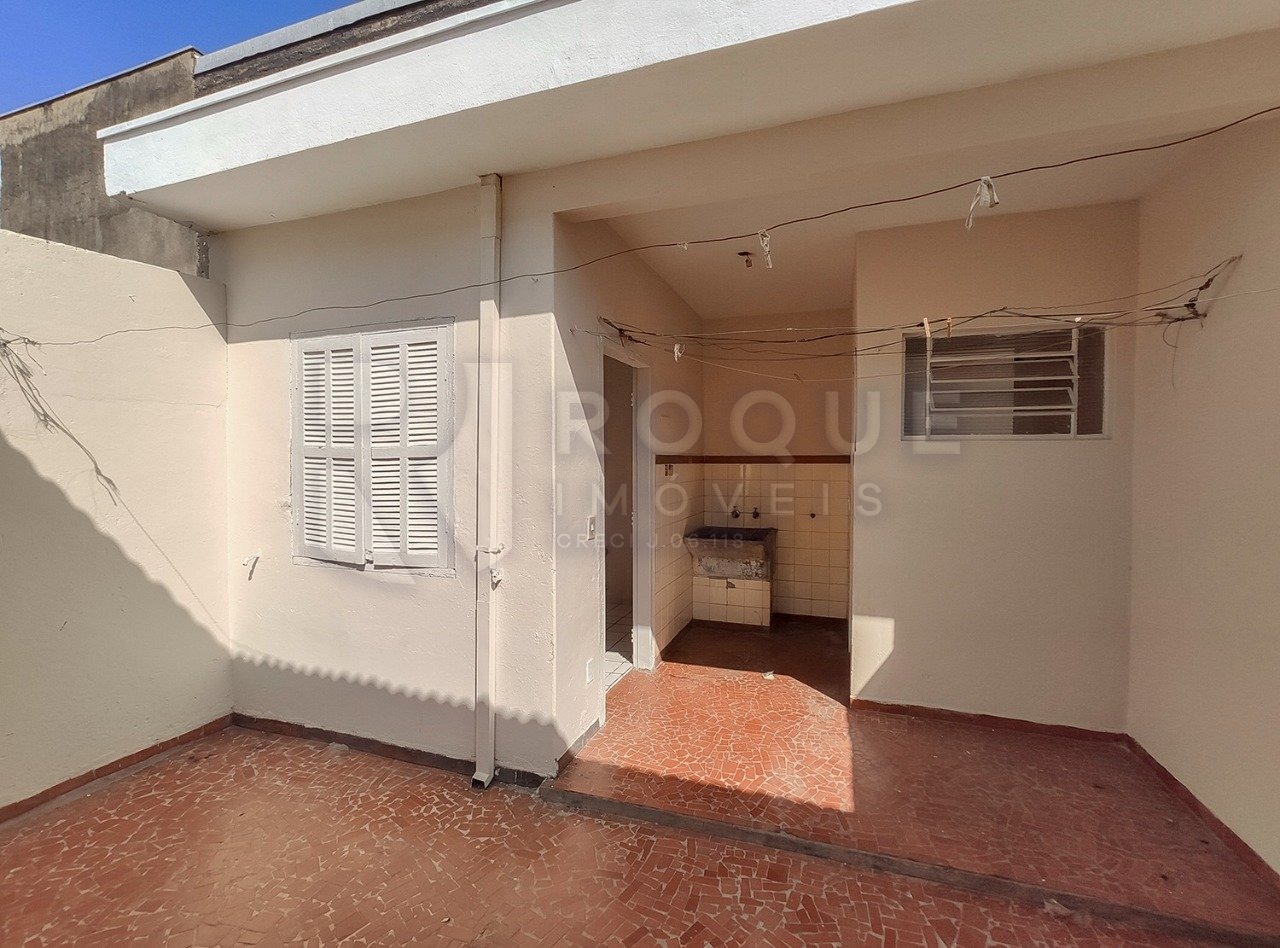 Casa Residencial para aluguel no bairro Vila São João: Fundo 