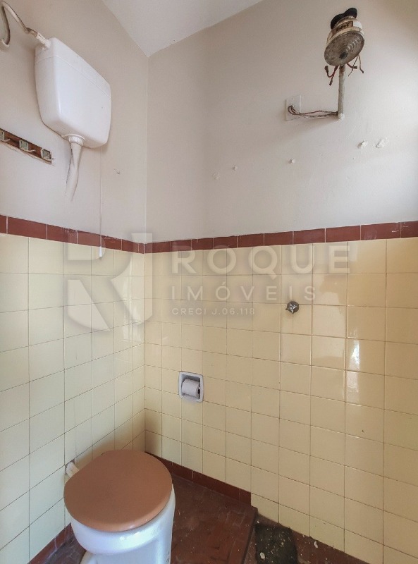 Casa Residencial para aluguel no bairro Vila São João:  WC fundo 