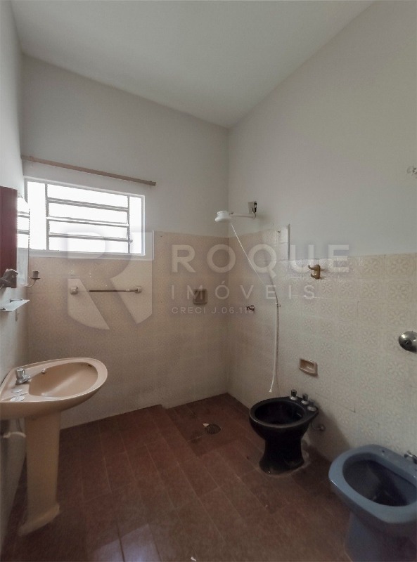 Casa Residencial para aluguel no bairro Vila São João: WC 