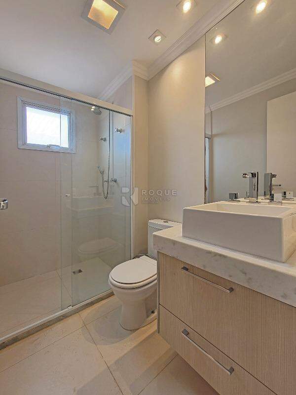 Apartamento para aluguel no bairro Jardim Aquárius: Wc suíte 01