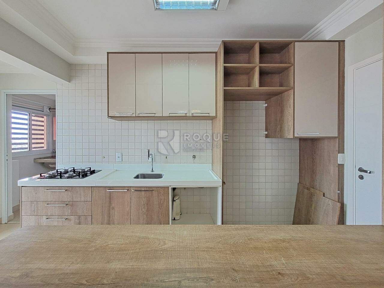 Apartamento para aluguel no bairro Jardim Aquárius: Cozinha
