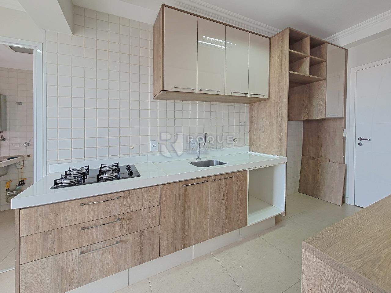 Apartamento para aluguel no bairro Jardim Aquárius: Cozinha