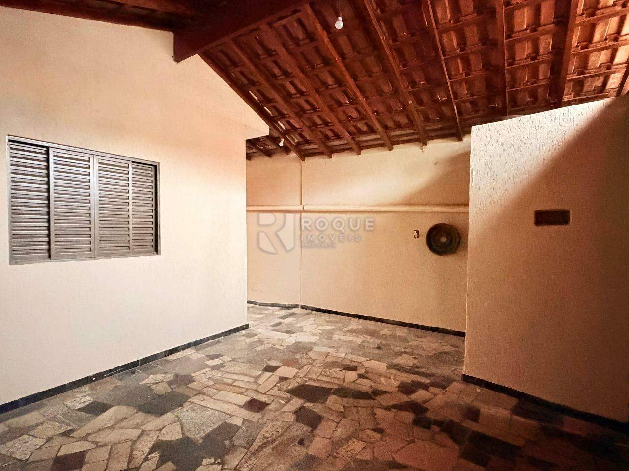 Casa Residencial para aluguel no bairro Parque Residencial Anavec: Garagem