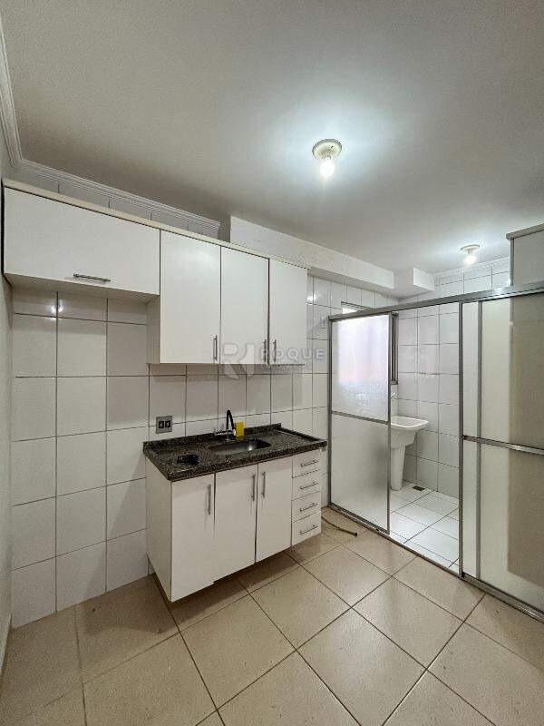 Apartamento para aluguel no bairro Jardim Senador Vergueiro: Cozinha