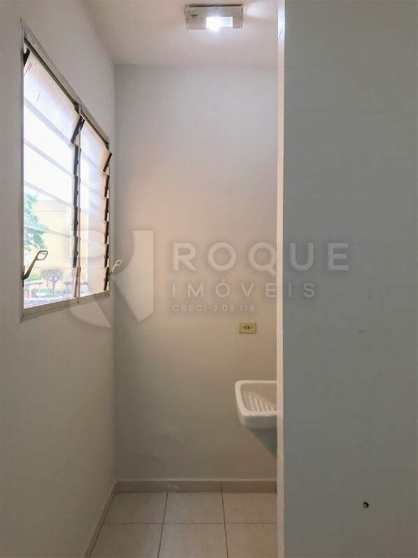 Apartamento para aluguel no bairro Parque Egisto Ragazzo: área de serviço