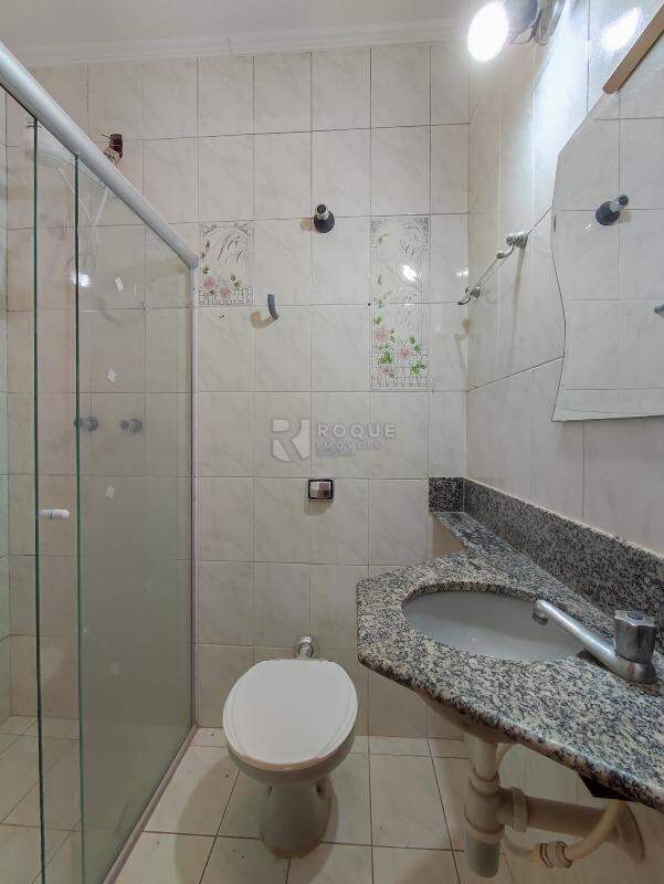 Casa Residencial para aluguel no bairro Vila Claudia: WC Social