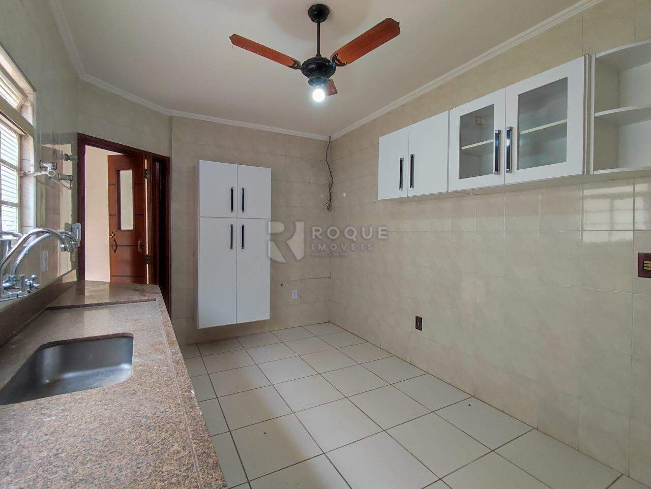 Casa Residencial para aluguel no bairro Vila Claudia: Cozinha