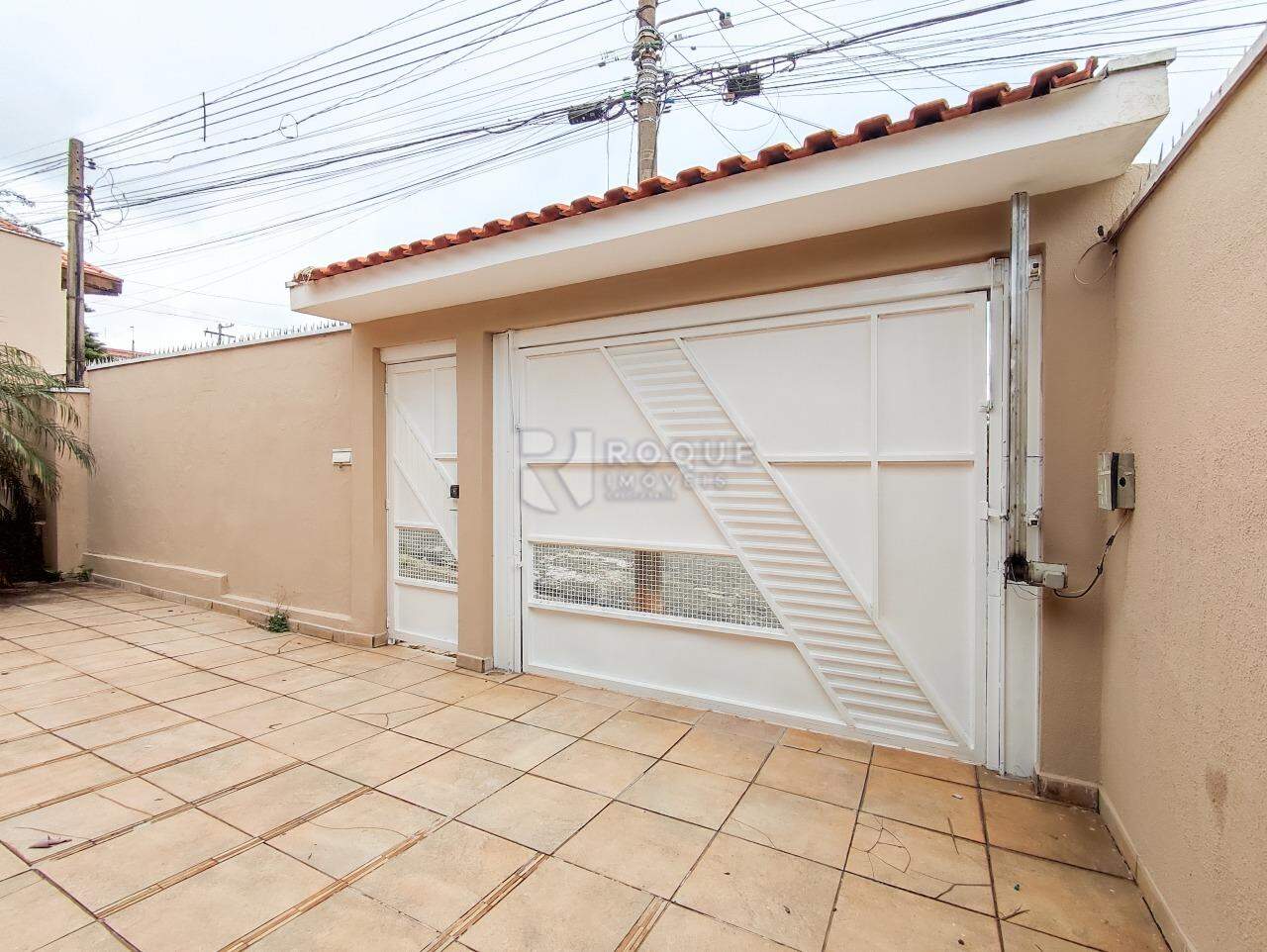 Casa Residencial para aluguel no bairro Vila Claudia: Frente