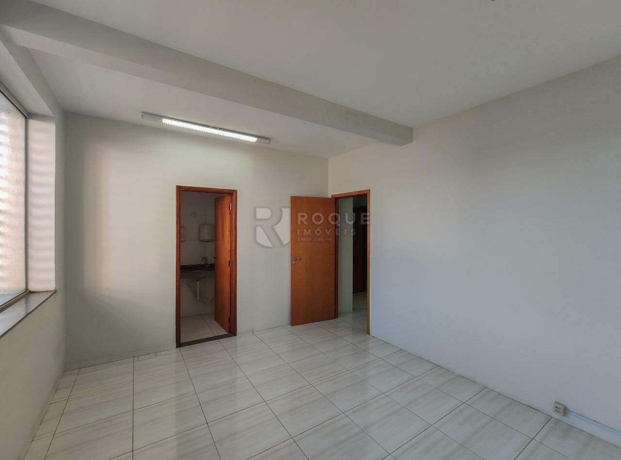 Salas/Conjuntos para aluguel no bairro Centro: Sala 