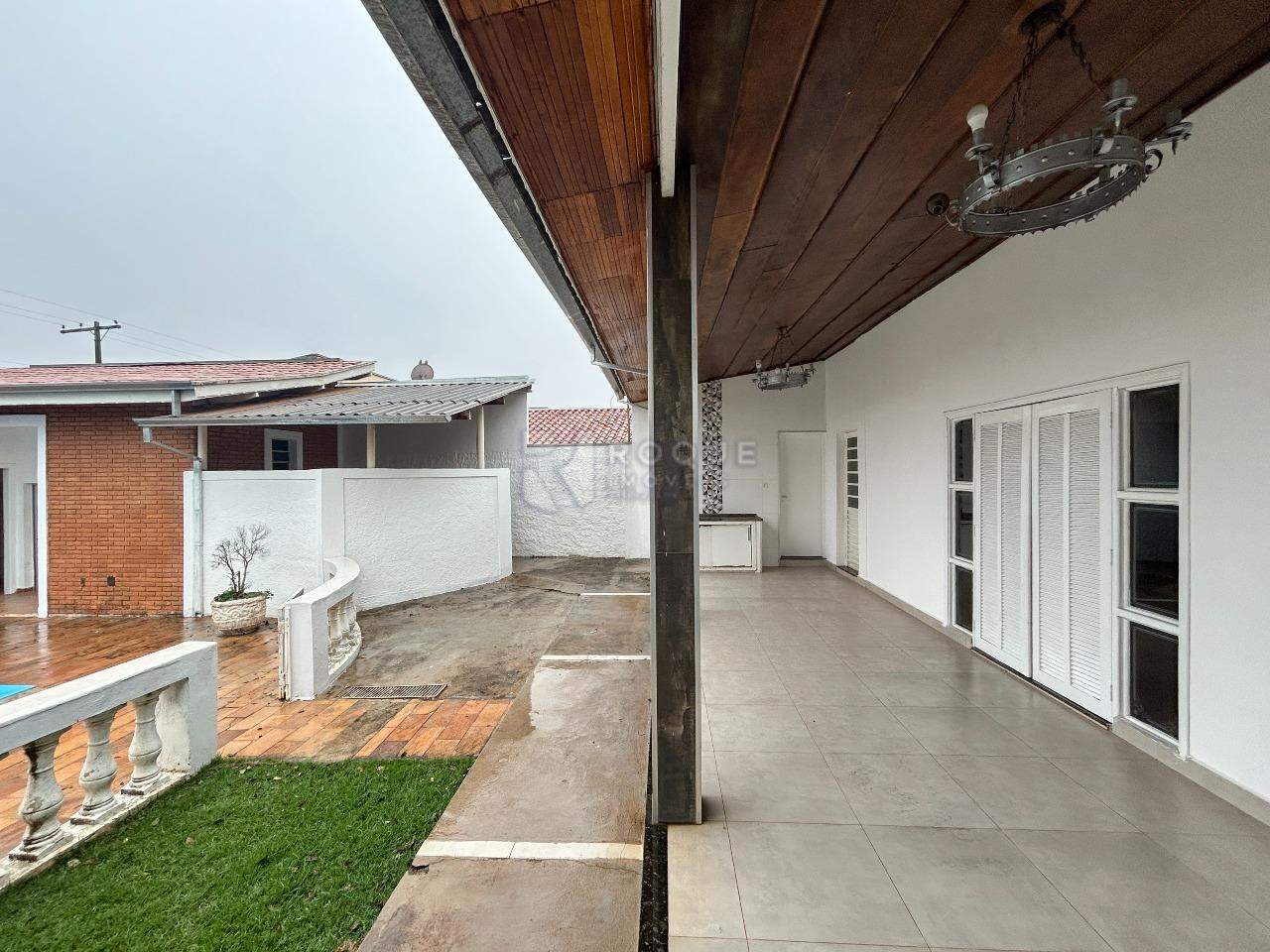 Casa Residencial para aluguel no bairro Jardim Caieira: Varanda