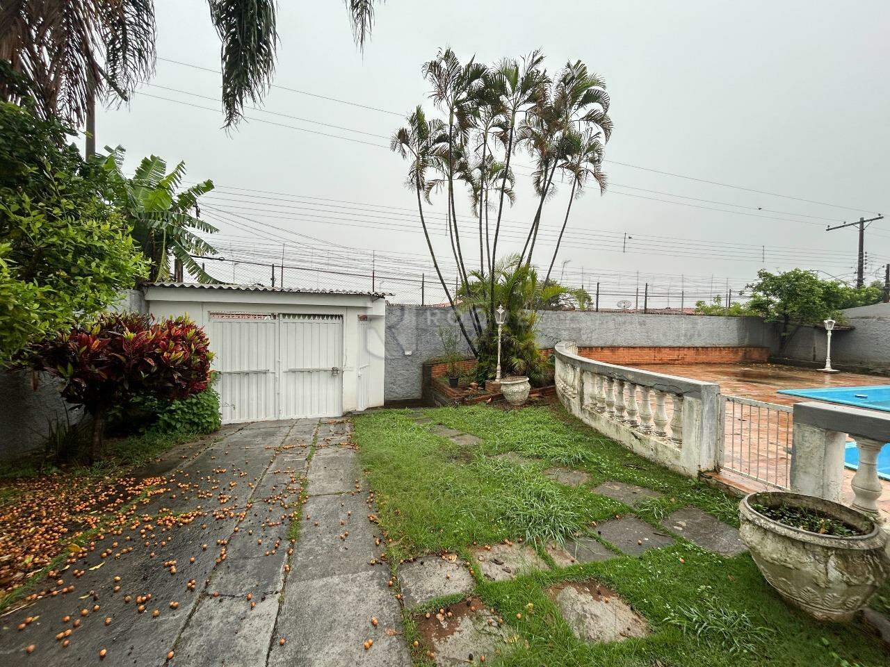 Casa Residencial para aluguel no bairro Jardim Caieira: Frente 