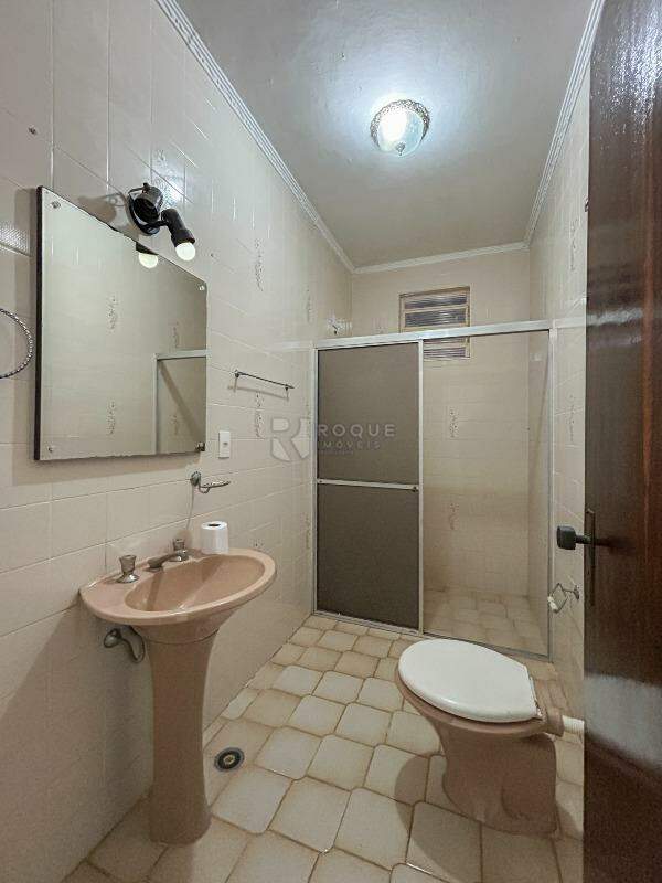 Casa Residencial para aluguel no bairro Jardim Caieira: WC social 