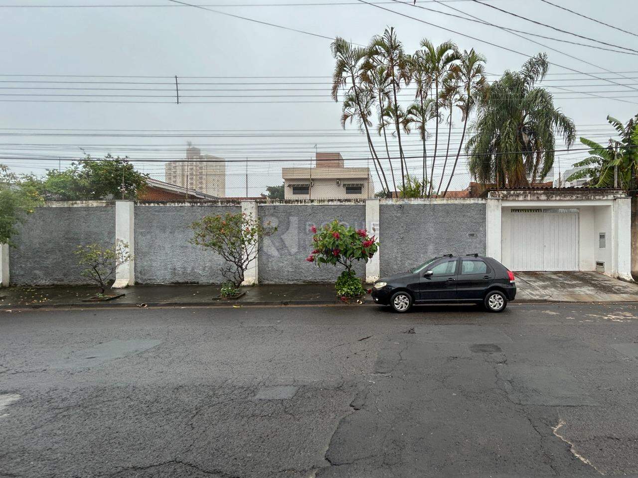 Casa Residencial para aluguel no bairro Jardim Caieira: Fachada 