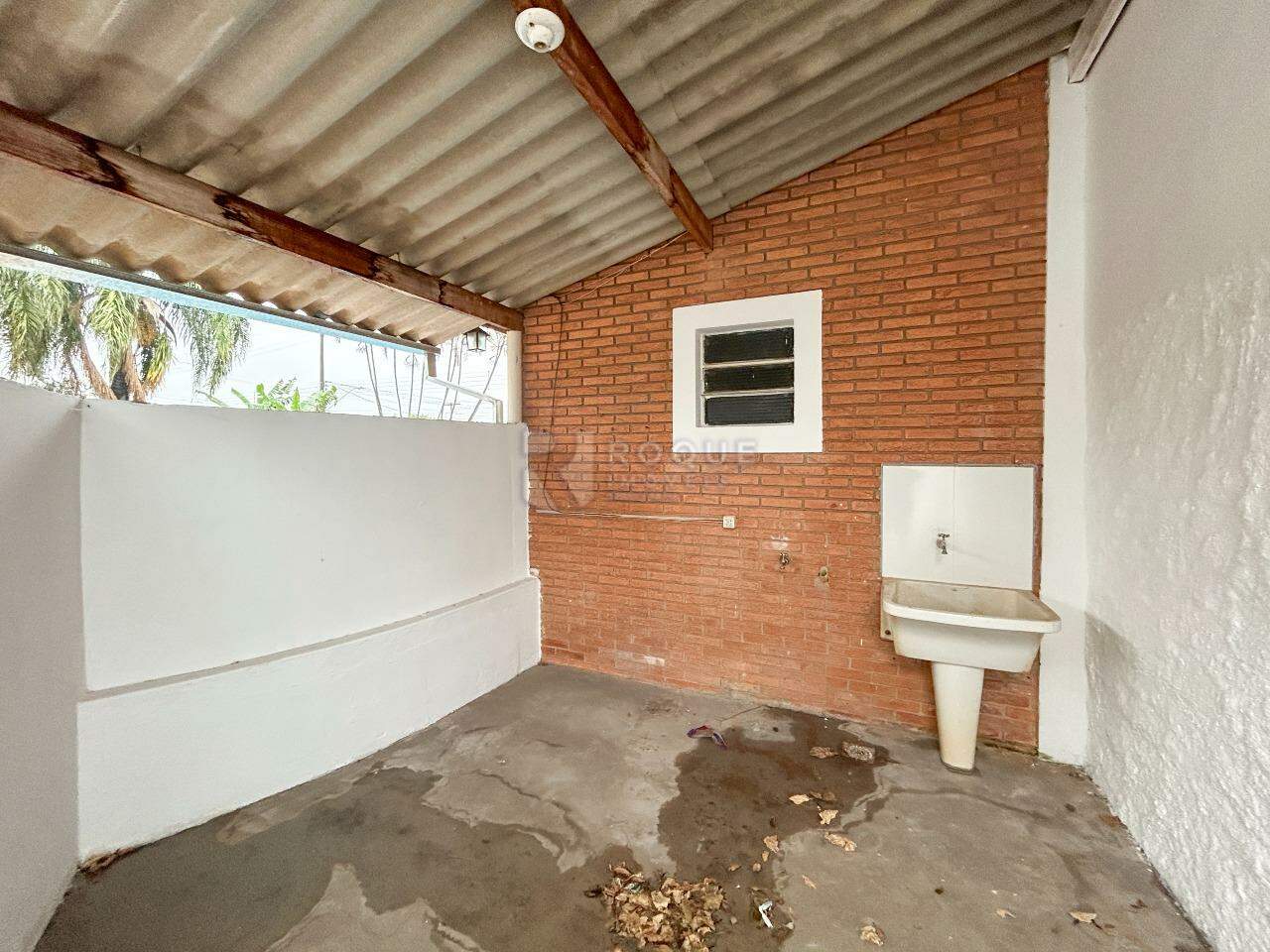 Casa Residencial para aluguel no bairro Jardim Caieira: Área de serviço 