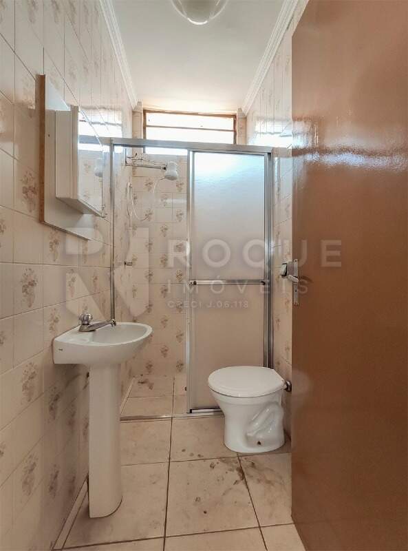 Casa Residencial para aluguel no bairro Jardim Nova Itália: WC Social
