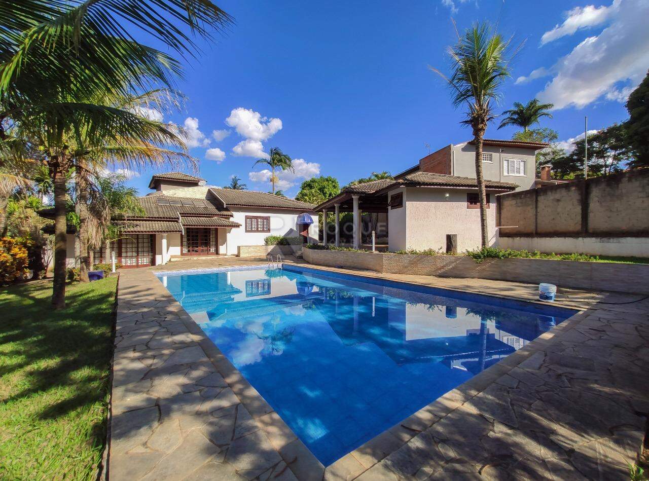Casa em condomínio para aluguel no bairro Jardim Colonial: Área externa / Piscina