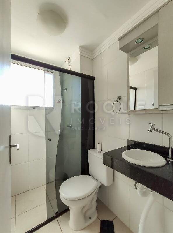 Apartamento para aluguel no bairro Chácaras Antonieta: WC social
