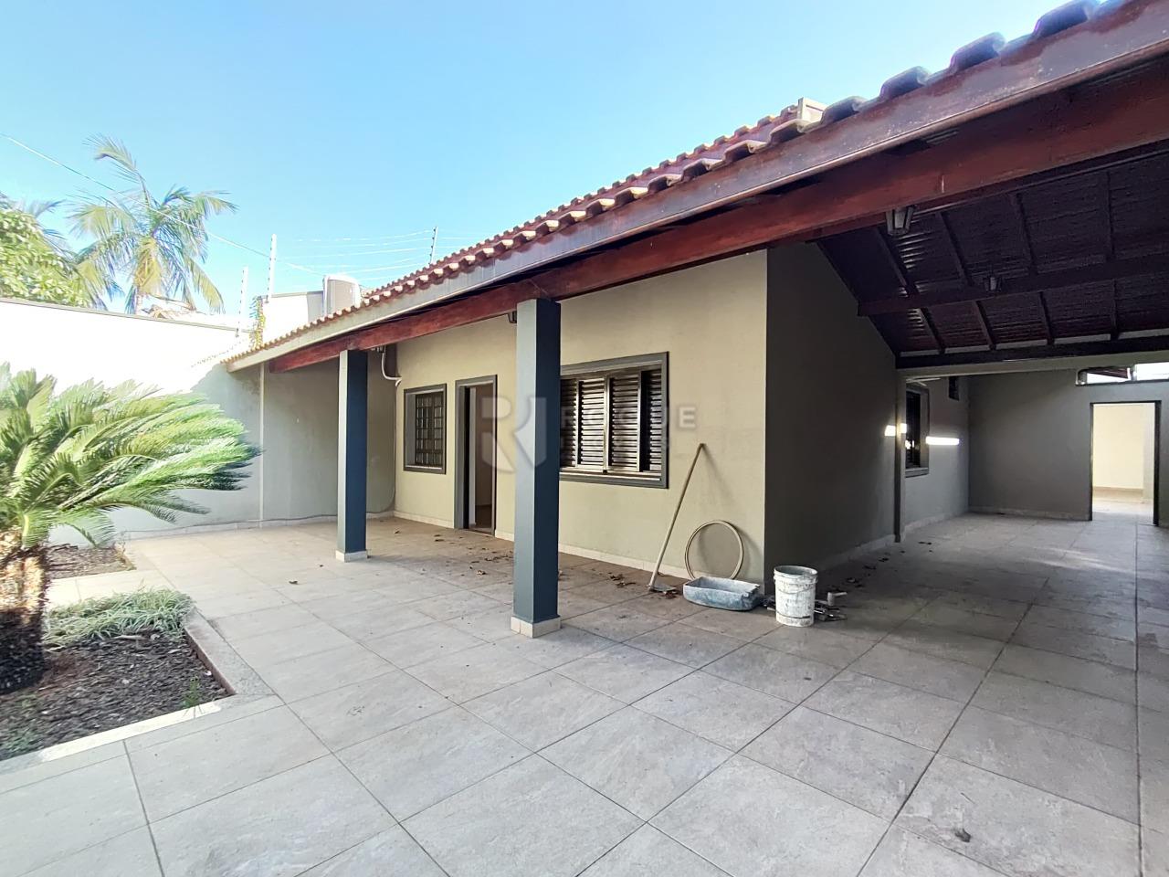 Casa Comercial para aluguel no bairro Parque Real: Frente 