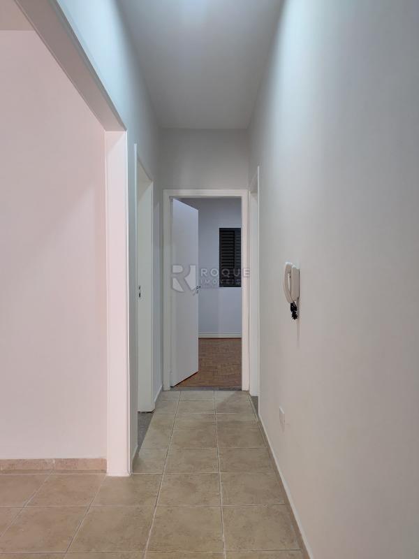 Casa Comercial para aluguel no bairro Parque Real: Hall